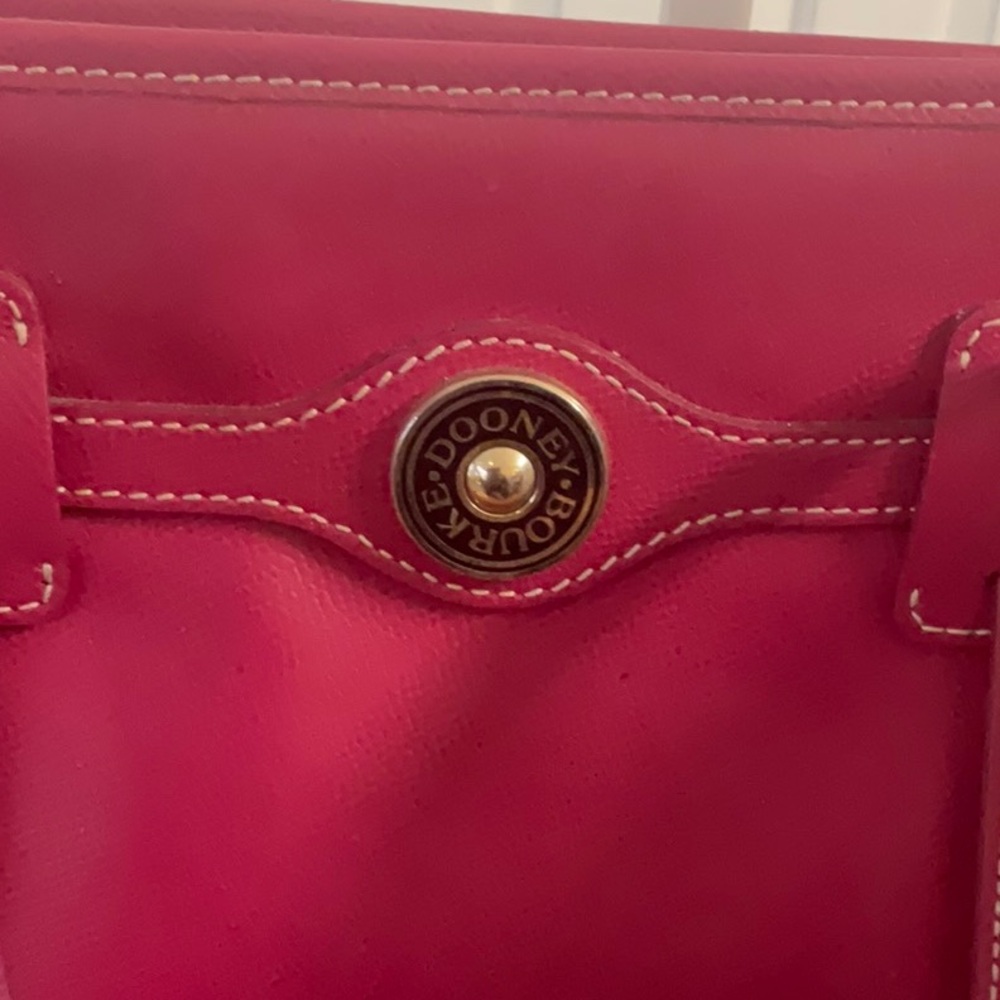 Dooney &BourkeElegant Pink Leather Tote Bag - Picture 7 of 7